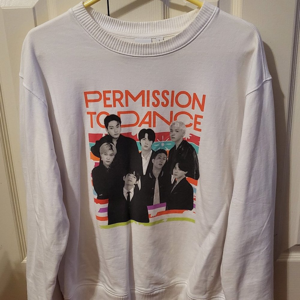 Official BTS Permission To Dance On Stage LA Sweatshirt Size L